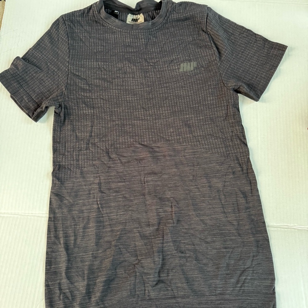 My Protein Gray Short Sleeve Tee with Crew Neck Size Small